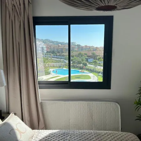 酒店 Higueron West Luxury Apartment, Ocean View, Next To Marbella