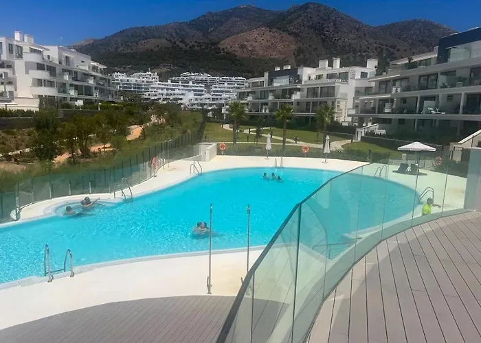 Higueron West Luxury Apartment, Ocean View, Next To Marbella Fuengirola