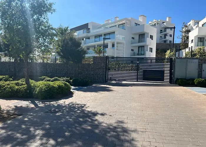 Hotel Higueron West Luxury Apartment, Ocean View, Next To Marbella
