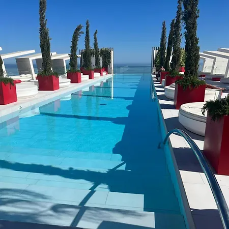 Higueron West Luxury Apartment, Ocean View, Next To Marbella Отель