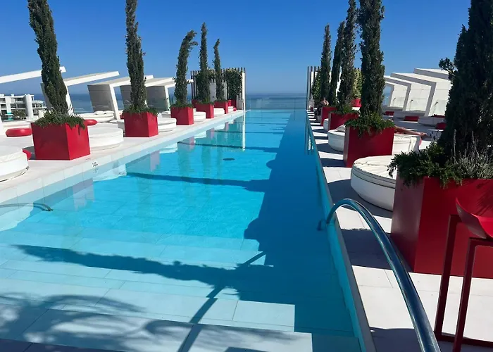 Higueron West Luxury Apartment, Ocean View, Next To Marbella Отель